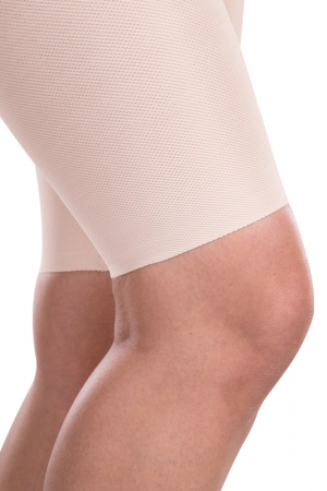 Kompresní pooperační dámská bandáž VF unique Variant nad kolena se zapínáním na háčky a očka - Lipoelastic.cz